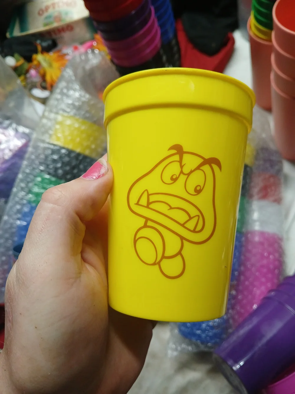 Super Mario Brothers Party Cups X24 Pack 8 Different Design's/colors